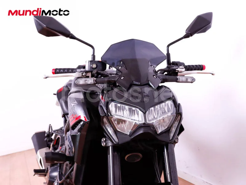 Kawasaki Z900 - Vista 5