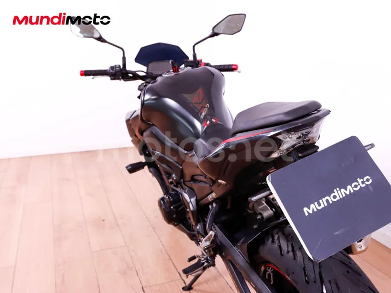 Kawasaki Z900 - Vista 9