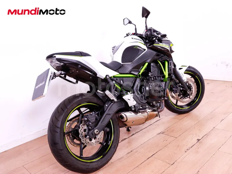 Kawasaki Z650 - Vista 3