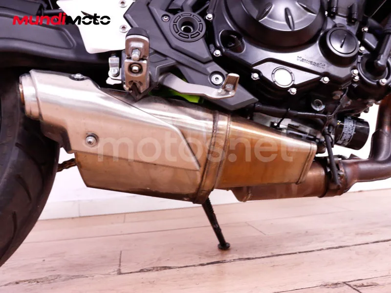 Kawasaki Z650 - Vista 26