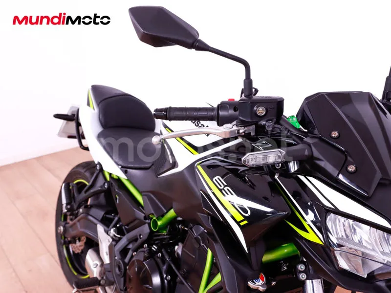Kawasaki Z650 - Vista 30