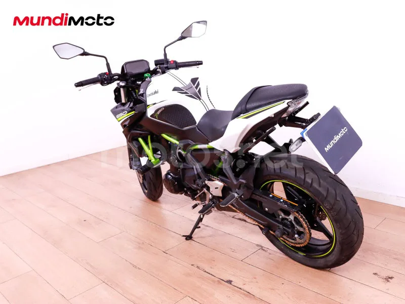 Kawasaki Z650 - Vista 8