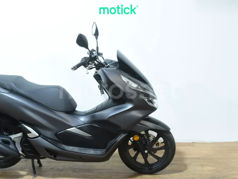 Honda PCX125 - Vista 4