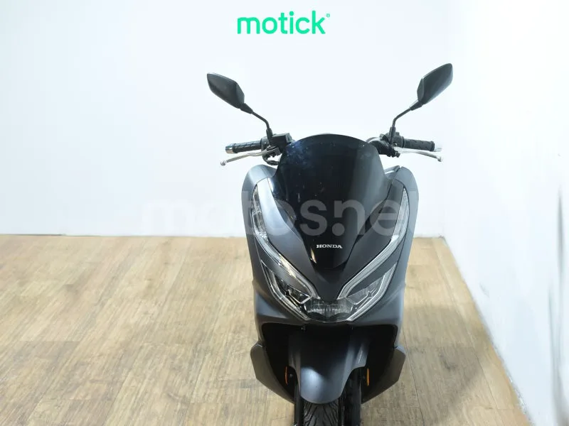 Honda PCX125 - Vista 11