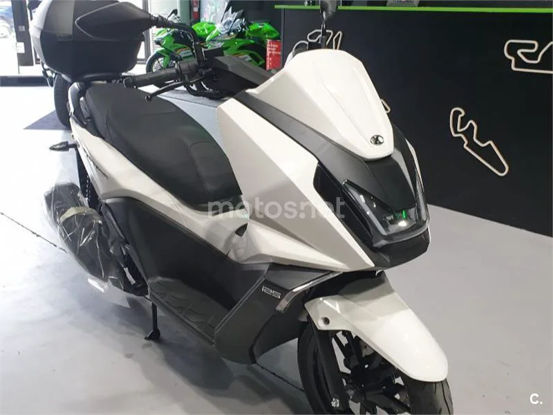 Kymco Sky Town 125 - Vista 3