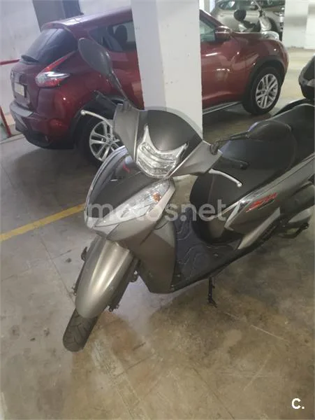 Honda SH300i - Vista 3