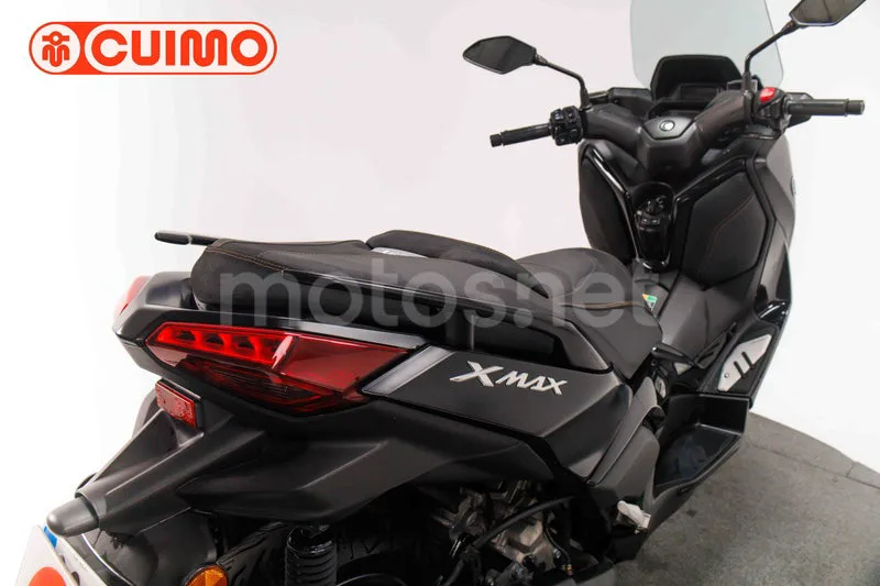 Yamaha XMAX 300 - Vista 25