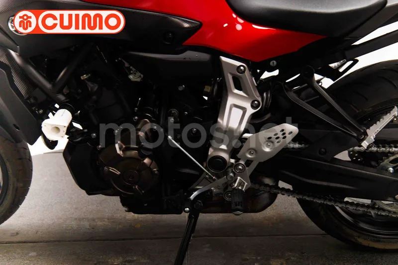 Yamaha MT-07 - Vista 37