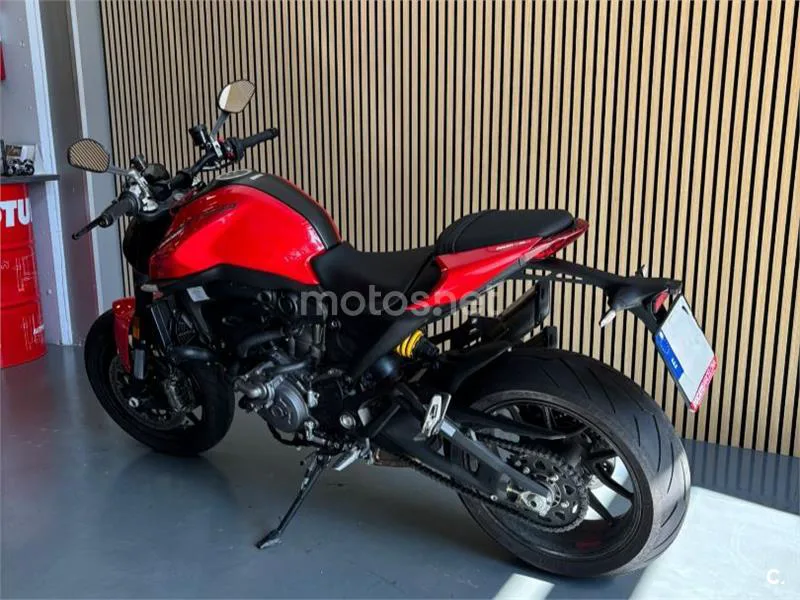 Ducati Monster - Vista 6