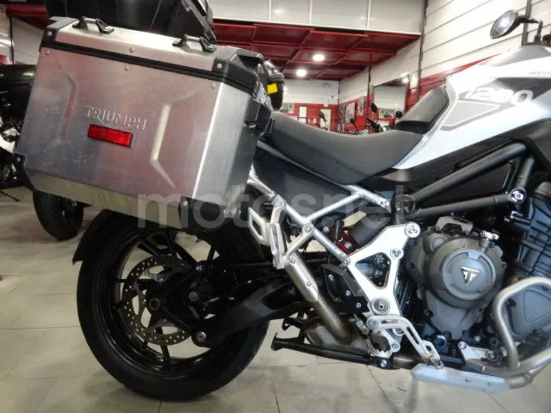 Triumph Tiger 1200 - Vista 3