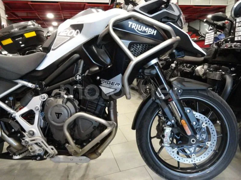 Triumph Tiger 1200 - Vista 4