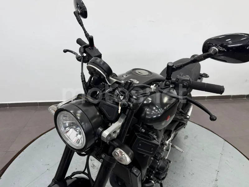 Yamaha XSR900 - Vista 16