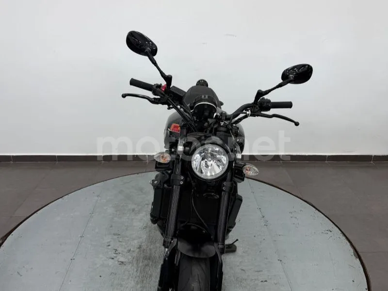 Yamaha XSR900 - Vista 3