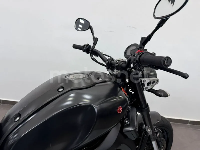 Yamaha XSR900 - Vista 6