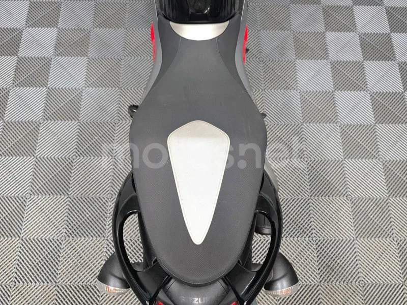Suzuki Gladius 650 - Vista 9