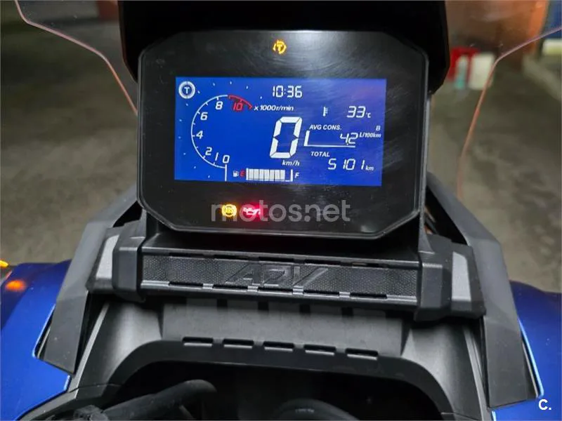 Honda ADV350 - Vista 5
