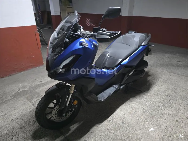 Honda ADV350 - Vista 10
