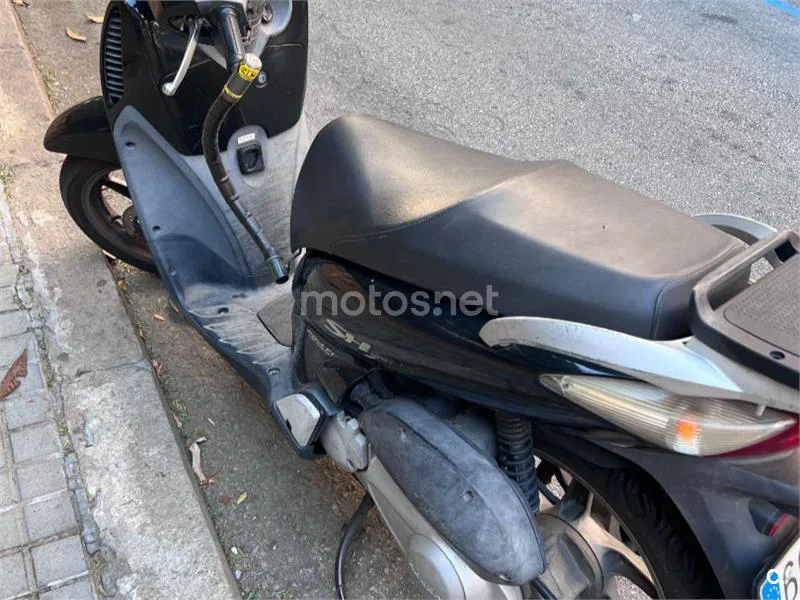 Honda @125 - Vista 6