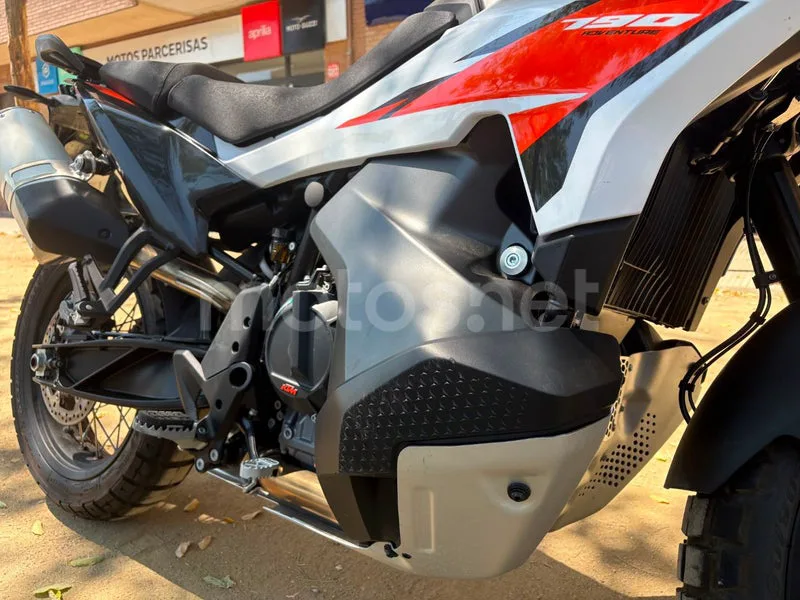 KTM 790 Adventure - Vista 8