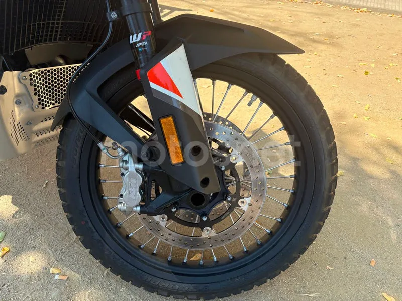 KTM 790 Adventure - Vista 9