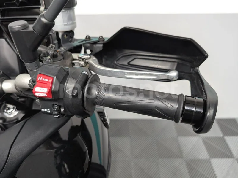 Yamaha Tracer 9 - Vista 12