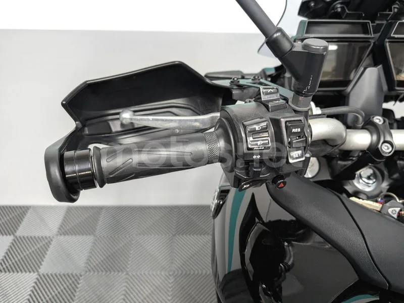 Yamaha Tracer 9 - Vista 10