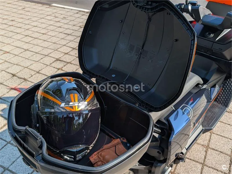 BMW CE 04 - Vista 6