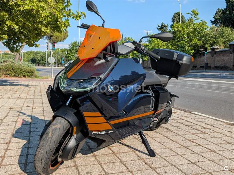 BMW CE 04 - Vista 10