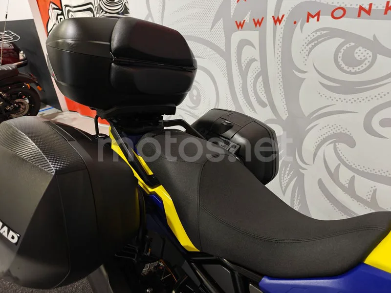 Suzuki V-Strom 800 - Vista 13