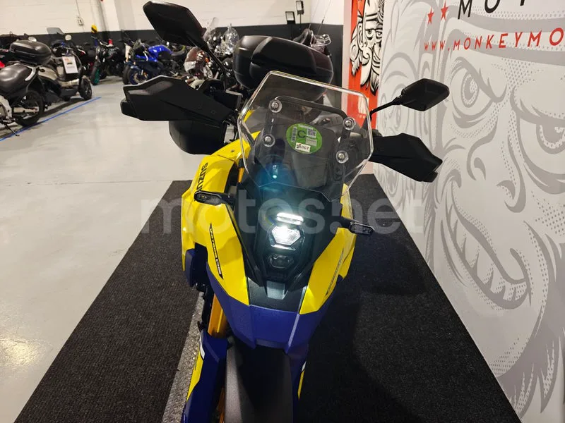 Suzuki V-Strom 800 - Vista 4