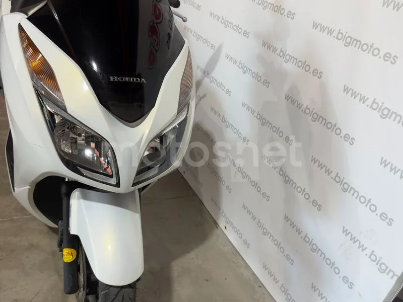Honda Forza 300 2600 € 2015 Girona - 2
