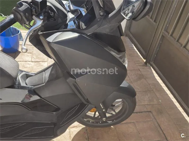 Honda Forza 125 - Vista 4