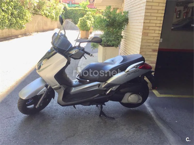 Yamaha XMAX 250 - Vista 5
