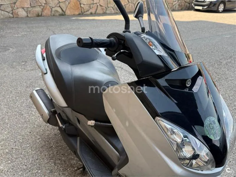 Yamaha XMAX 250 - Vista 10