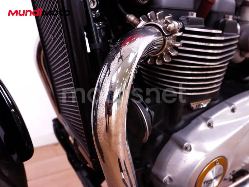 Triumph Bonneville Speedmaster - Vista 21