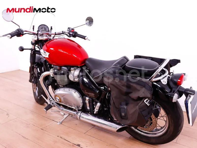 Triumph Bonneville Speedmaster - Vista 8