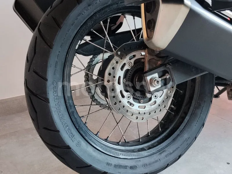 Honda XL750 Transalp - Vista 13