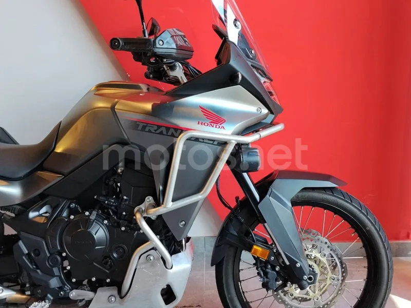 Honda XL750 Transalp - Vista 7