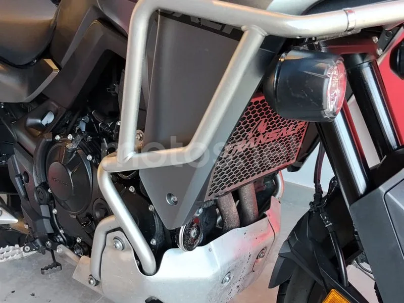 Honda XL750 Transalp - Vista 10