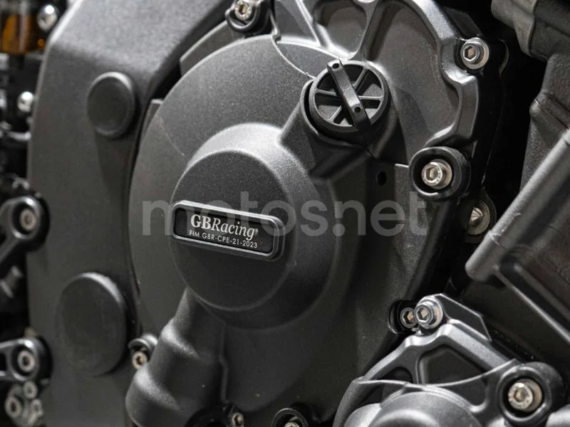 Yamaha MT-10 - Vista 17