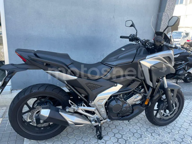 Honda NC750X - Vista 4