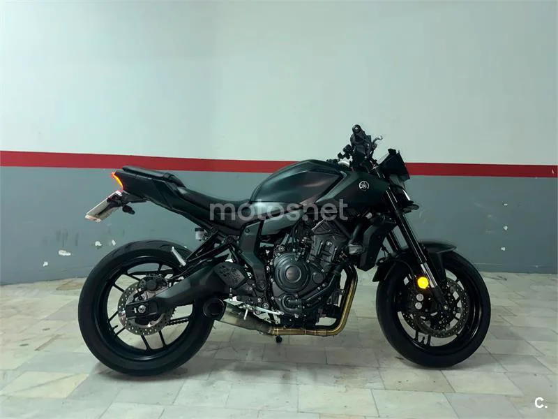 Yamaha MT-07 - Vista 8