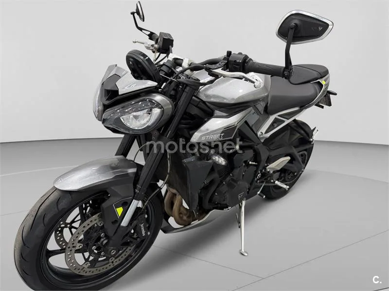 Triumph Street Triple 765 8200 € 2023 Barcelona - 1