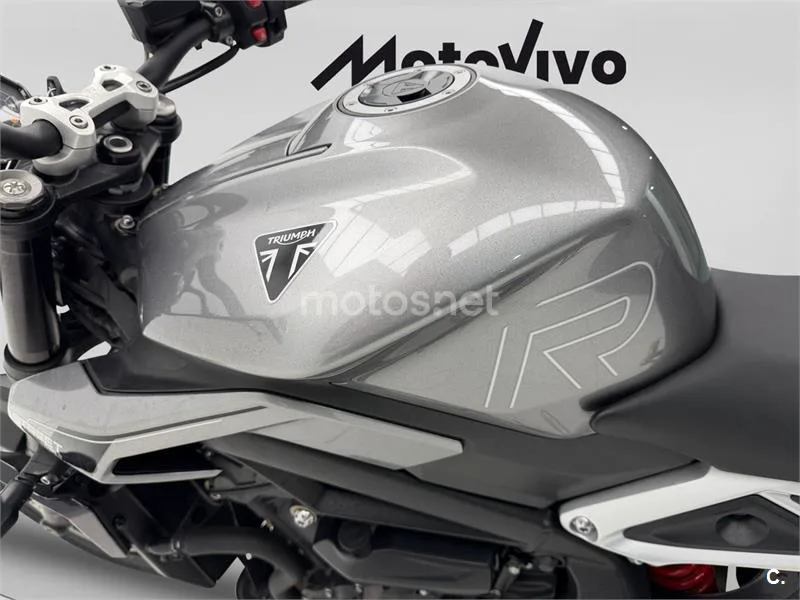 Triumph Street Triple 765 - Vista 13