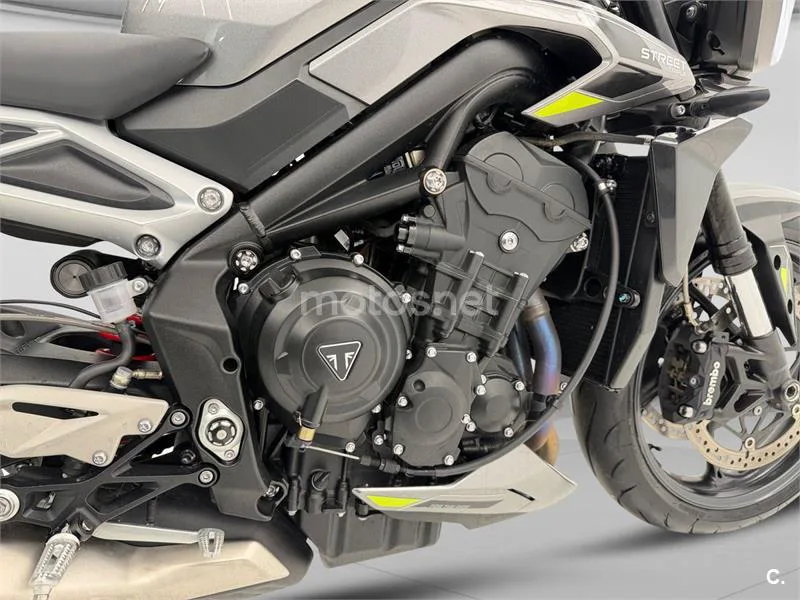 Triumph Street Triple 765 - Vista 14