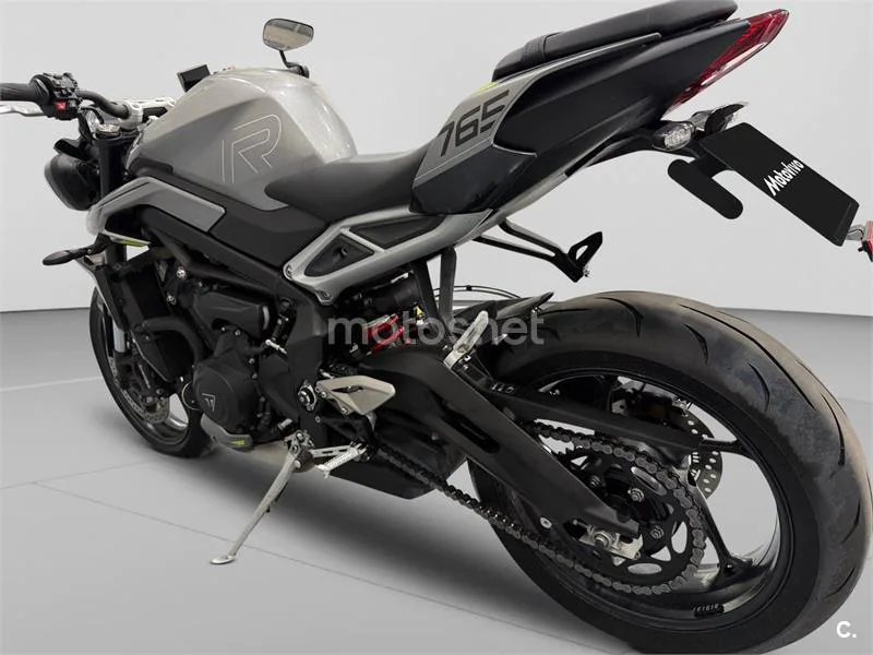 Triumph Street Triple 765 - Vista 9