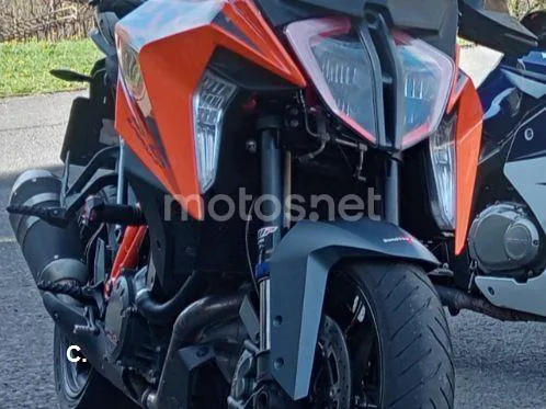 KTM 1290 Super Duke GT 12.500 € 2022 Araba - 1