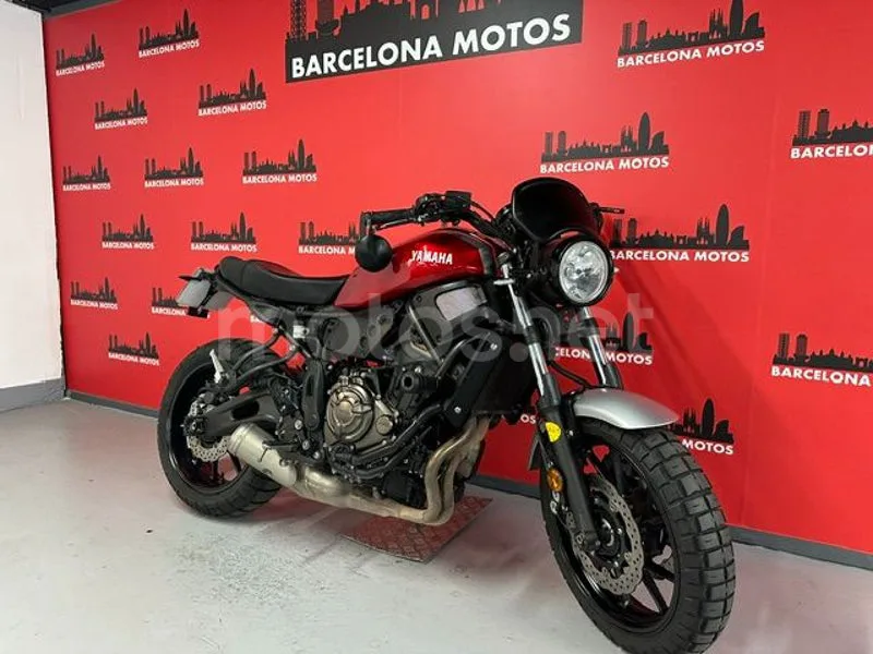 Yamaha XSR700 - Vista 4