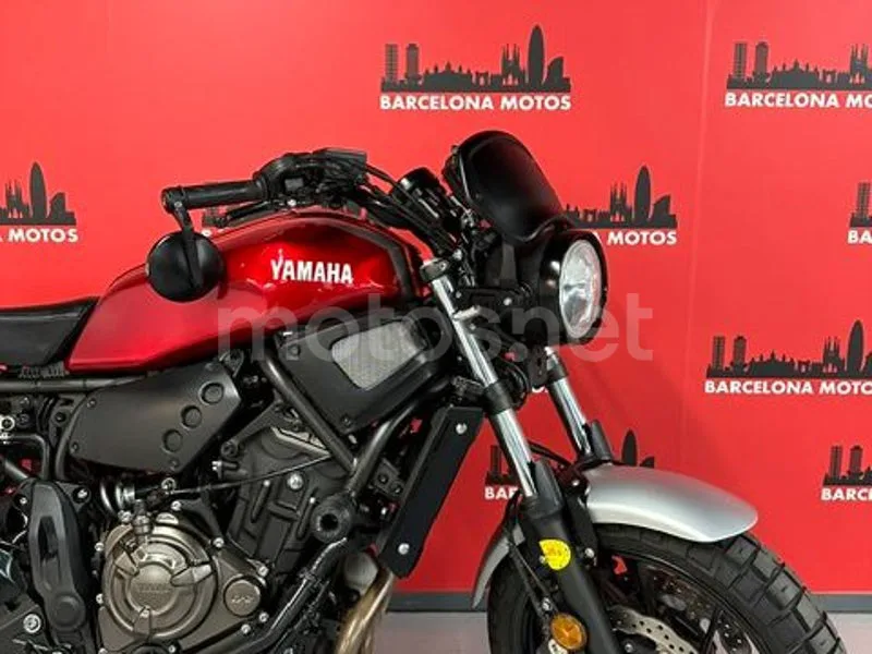 Yamaha XSR700 - Vista 7