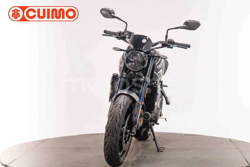 Triumph Trident 660 - Vista 17